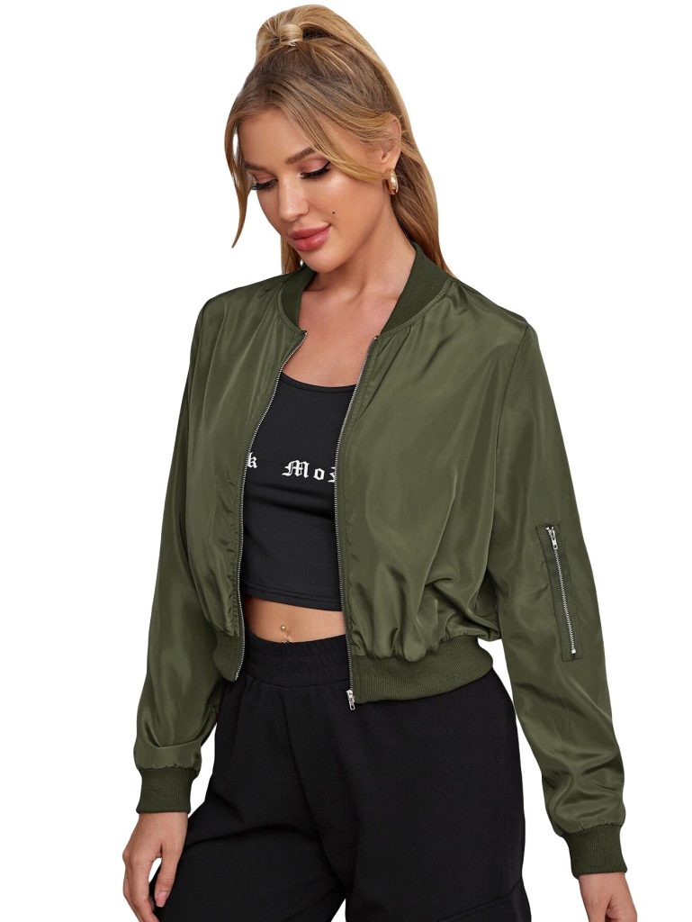 Fashionable and Functional: Exploring Bomber Jackets for Women插图2
