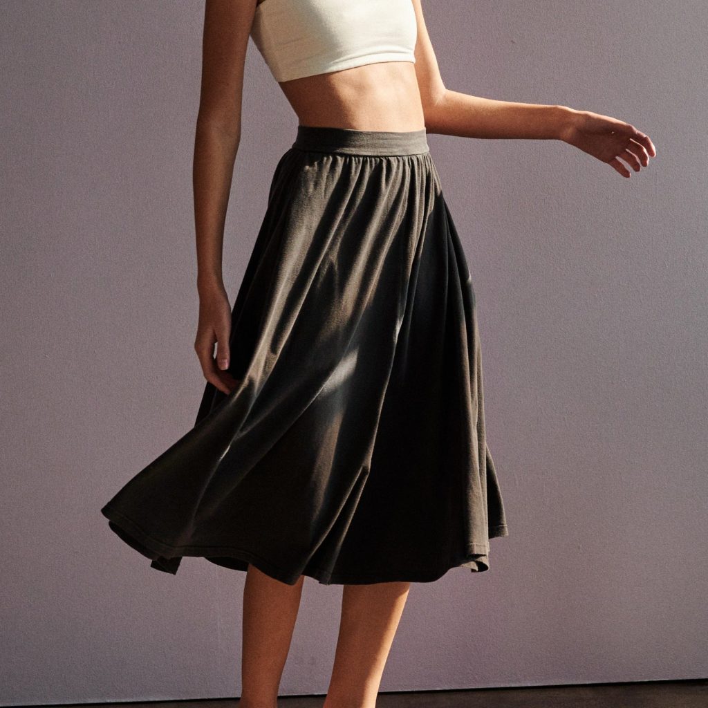 	
midi skirt