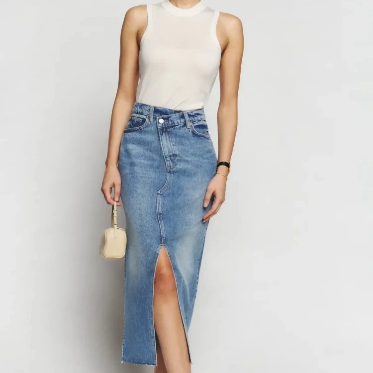 	
long denim skirt outfit ideas 2023