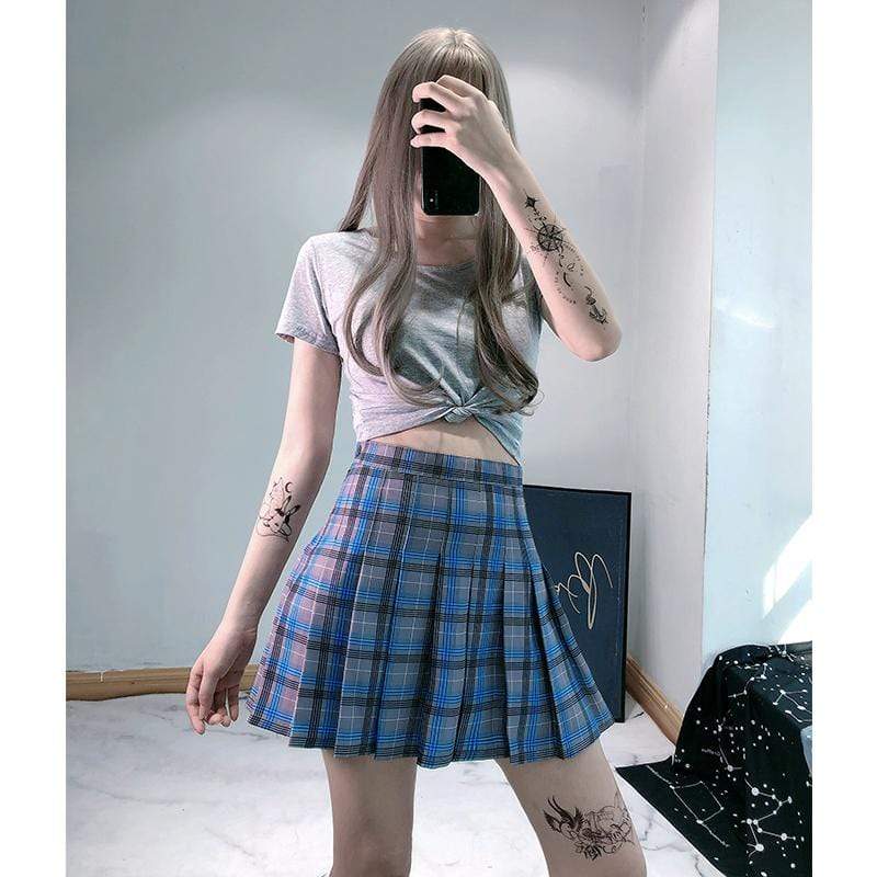 	
women plaid skirt