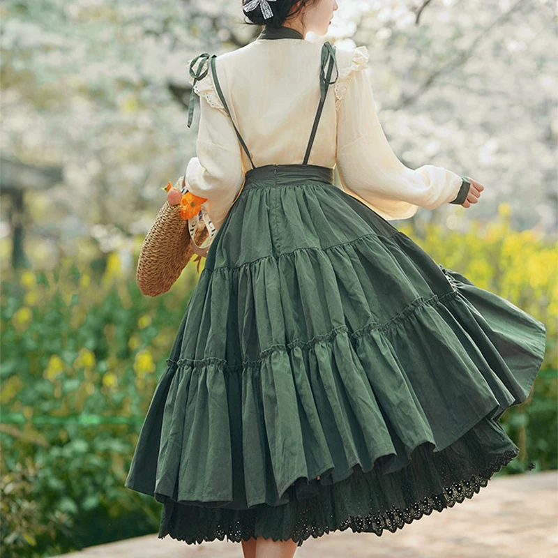 pleated skirt