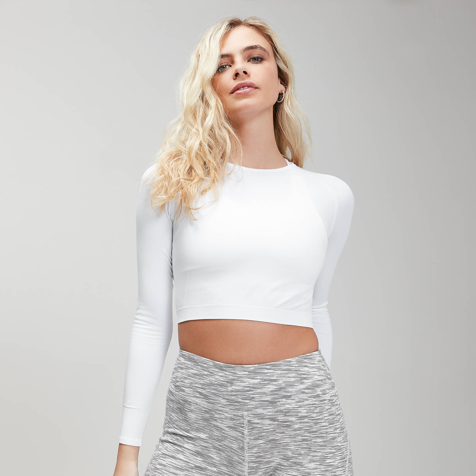 white long sleeve crop top