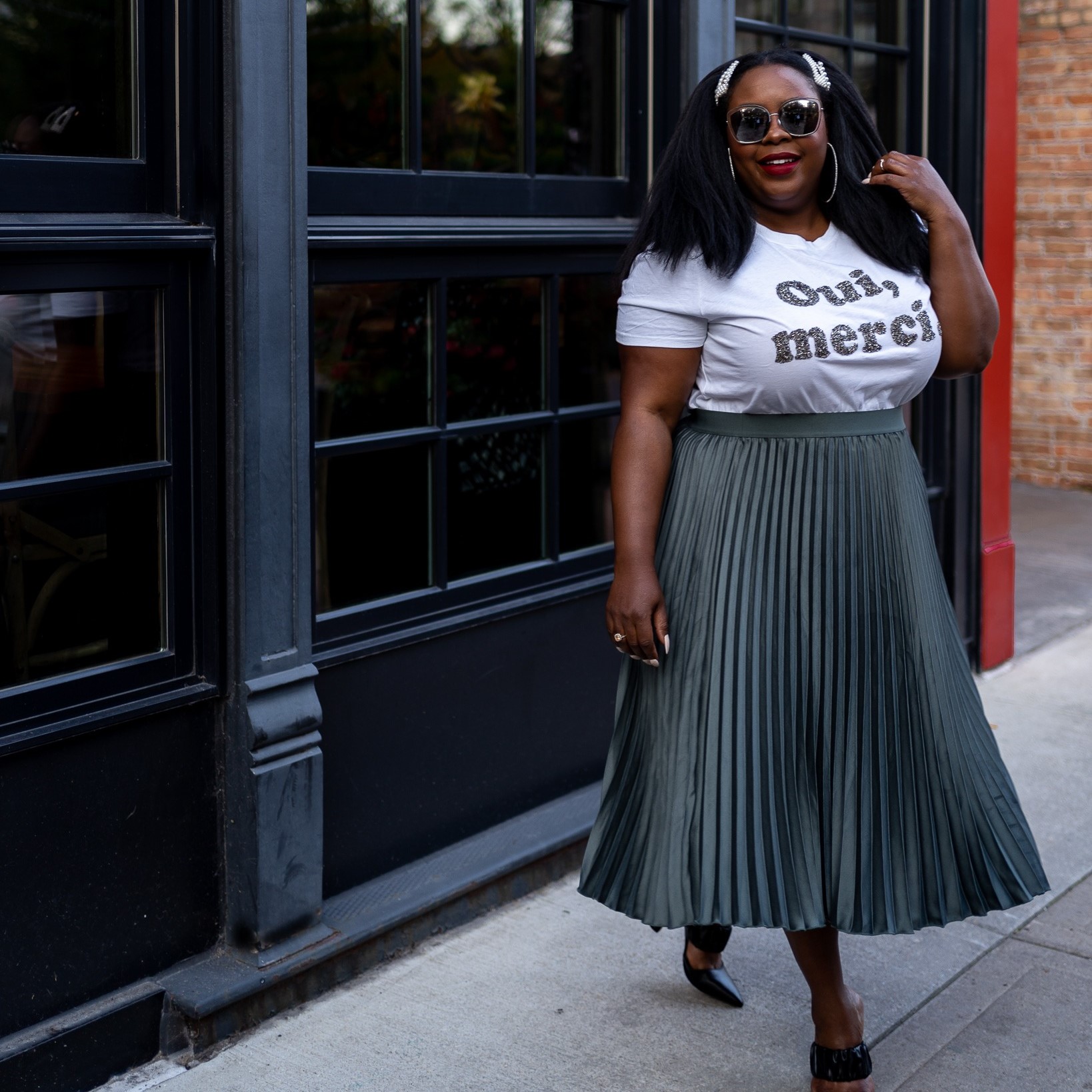 long pleated skirt outfits