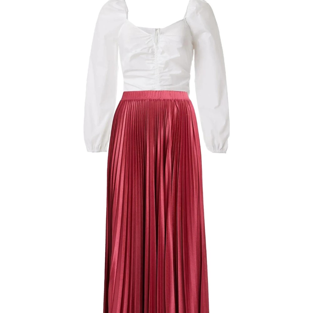 long pleated skirt outfits